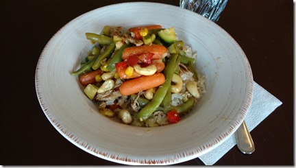 stir fry with cashews and jasmine rice