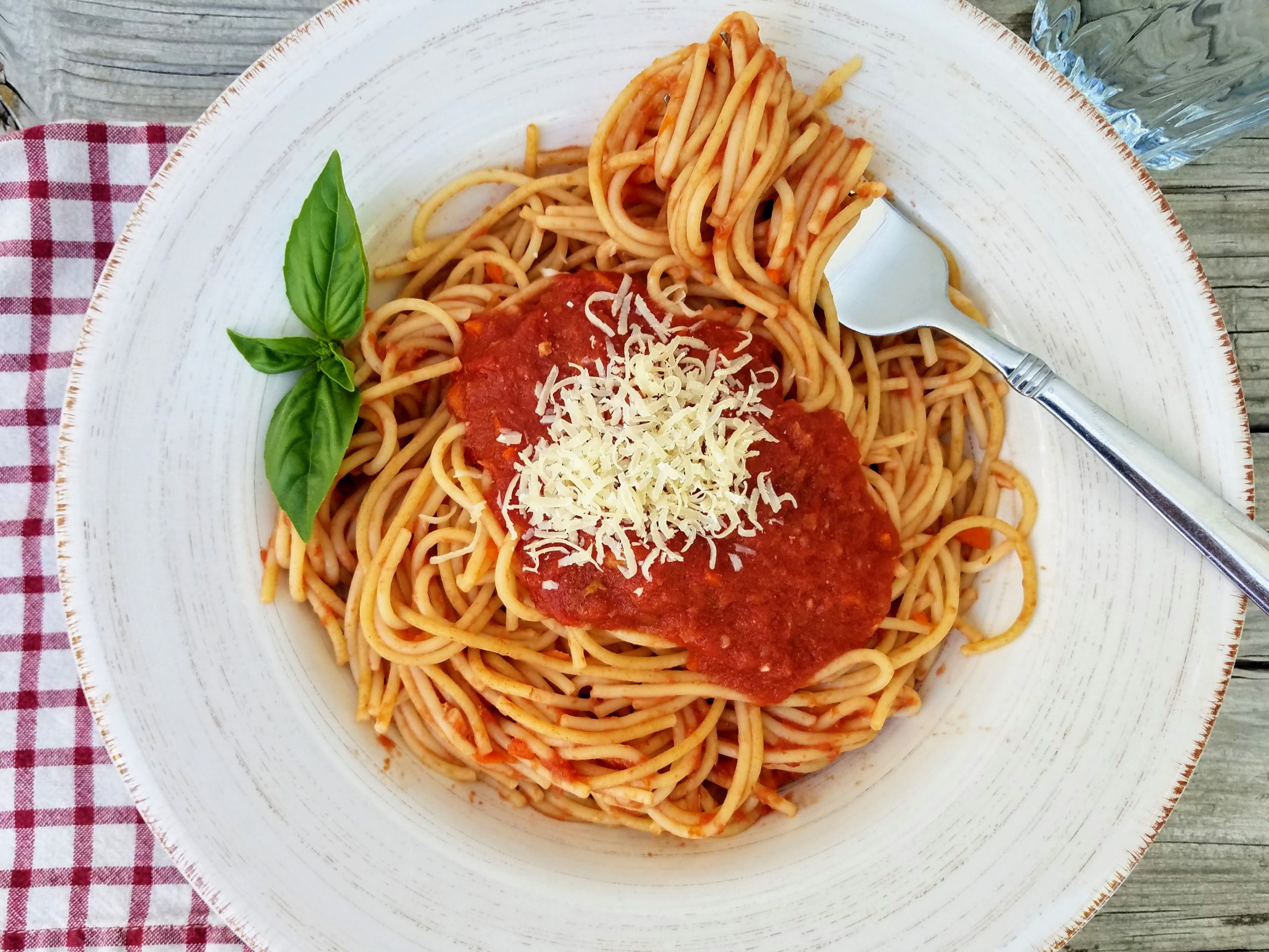 Mom S Sugo Marinara Sauce To Feed A Large Group Hearty Smarty